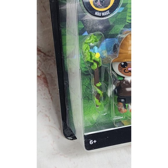 Wizard Cats 9-Piece Interchangeable Figurines Roblox Set with Exclusive Virtual - Picture 12 of 12